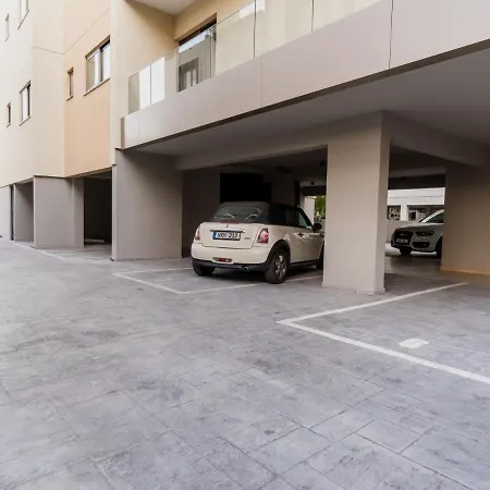 شقة Marvellous Balcony Views From This Vacation Home On Top Of The World All Yours *